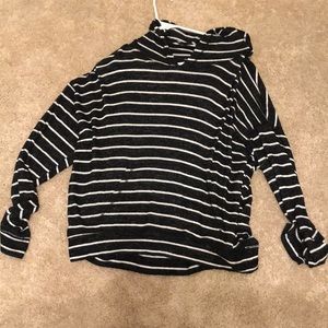 Light long sleeve t-shirt with hood